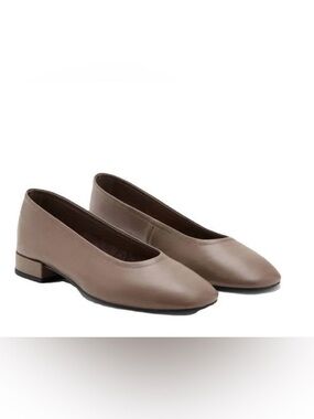 Classic Women’s Taupe Ballet Flats